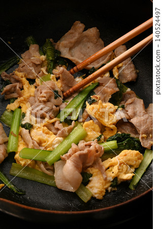 Stir-fried Chinese-style egg with pork and Japanese mustard spinach Stir-fried Chinese-style egg with pork and Japanese mustard spinach 140524497