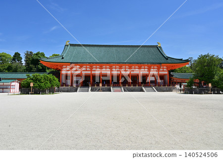 Heian Shrine - Irises Heian Shrine - Irises 140524506