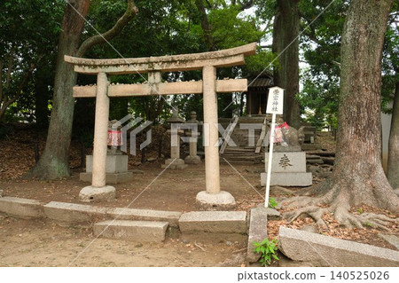 愛宕神社,是位於伊丹市稻野神社內的附屬神社。 愛宕神社,是位於伊丹市稻野神社內的附屬神社。 140525026