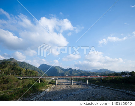 Bridges in the mountains Bridges in the mountains 140525040