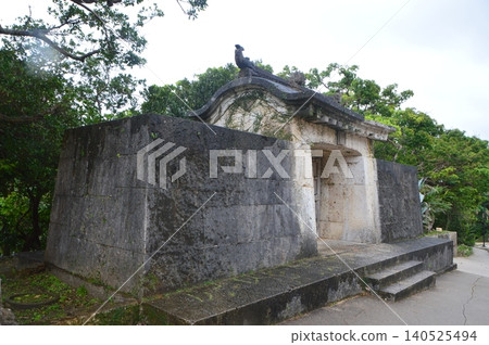 Sonomiya Utaki(那是Utaki)Shiomon(首里城公園/沖繩縣那霸市Shurasumasawaji鎮) Sonomiya Utaki(那是Utaki)Shiomon(首里城公園/沖繩縣那霸市Shurasumasawaji鎮) 140525494