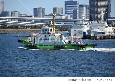 Tugboat "Hinode Maru" near Shiokaze Park, Tokyo Port Tugboat "Hinode Maru" near Shiokaze Park, Tokyo Port 140528535