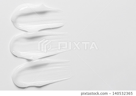 A sample of a moisturizing cosmetic product for the body. Gel or cream or serum for the skin. 140532365