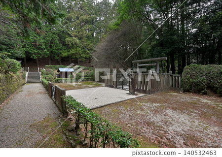 Emperor Uda's Mausoleum at Ōuchiyama (Ukyō-ku, Kyoto City, Kyoto Prefecture) 140532463