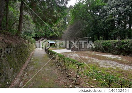 Emperor Uda's Mausoleum at Ōuchiyama (Ukyō-ku, Kyoto City, Kyoto Prefecture) 140532464
