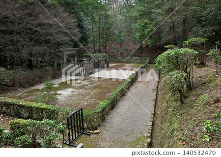 Emperor Uda's Mausoleum at Ōuchiyama (Ukyō-ku, Kyoto City, Kyoto Prefecture) 140532470
