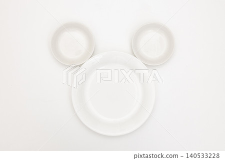 White plate White plate 140533228
