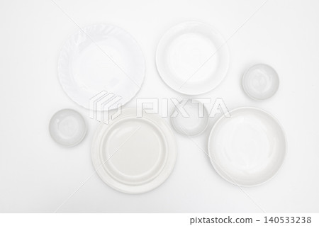 White plate White plate 140533238