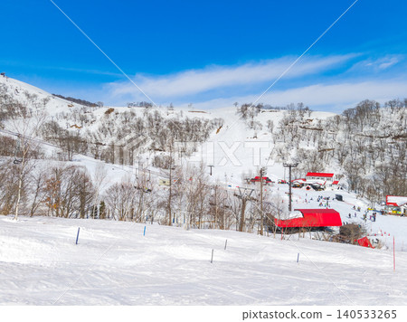 Winter scenery of the base area and slopes of Hakuba Cortina Ski Resort (Otari Village, Nagano Prefecture) Winter scenery of the base area and slopes of Hakuba Cortina Ski Resort (Otari Village, Nagano Prefecture) 140533265