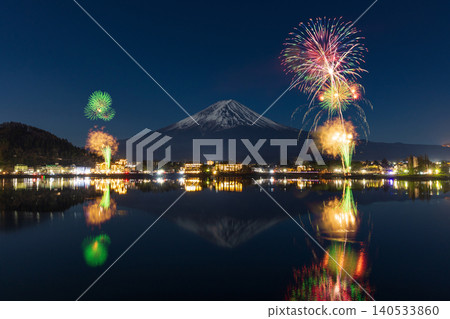 山梨縣富士河口湖町的冬季煙火 140533860