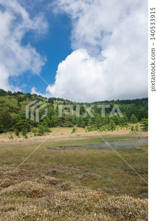 Kagami Pond in Ikenotaira Marsh, Tomi City, Nagano Prefecture Kagami Pond in Ikenotaira Marsh, Tomi City, Nagano Prefecture 140533915