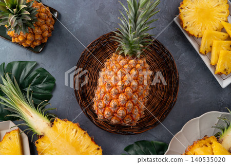 Pineapple, fruit, tropical, leaves, sliced, fresh pineapple fruit. Pineapple, fruit, tropical, leaves, sliced, fresh pineapple fruit. 140535020