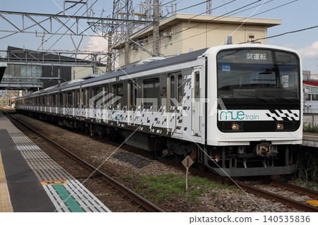 209 series MUE-Train stopped at Sashioji Station 209 series MUE-Train stopped at Sashioji Station 140535836