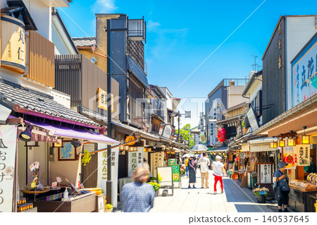 Tokyo sightseeing - Shibamata Taishakuten Temple approach Tokyo sightseeing - Shibamata Taishakuten Temple approach 140537645