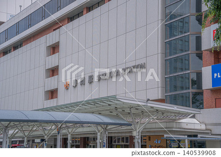 JR Shizuoka Station logo, the wall of the station building "Parche," and the view of the north exit [Kurogane-cho, Aoi-ku, Shizuoka City, Shizuoka Prefecture] 140539908