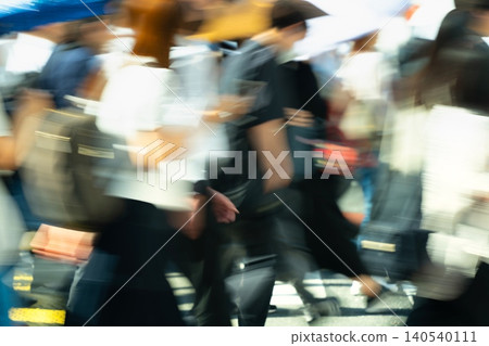 Commuter rush hour, Shinjuku Station, Tokyo Commuter rush hour, Shinjuku Station, Tokyo 140540111