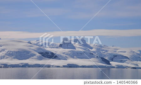 Antarctic cruises where you can enjoy the mysteries of nature. Antarctic cruises where you can enjoy the mysteries of nature. 140540366