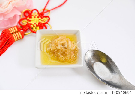 Ginger and green onion flavored oil, ginger and green onion sauce Ginger and green onion flavored oil, ginger and green onion sauce 140540694