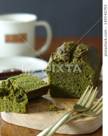 濕潤的抹茶磅蛋糕 濕潤的抹茶磅蛋糕 140540765