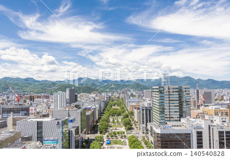 北海道札幌市、札幌市中心、大通公園和札幌城市景觀 北海道札幌市、札幌市中心、大通公園和札幌城市景觀 140540828