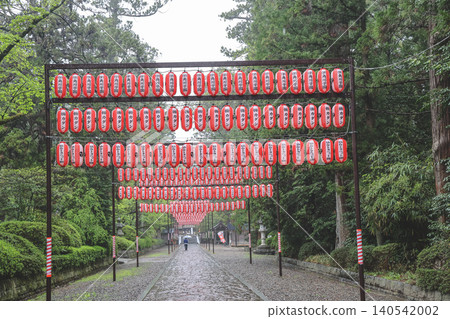 April 29 2026 Osaki Hachiman Shrine entrance pathway after rain April 29 2026 Osaki Hachiman Shrine entrance pathway after rain 140542002