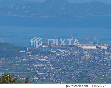 從大淺山眺望香川縣多度津町 140547752