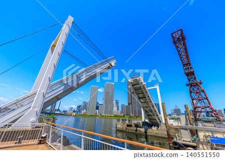 Urban Gate Bridge, located in Lalaport Toyosu, Toyosu, Koto Ward, Tokyo Urban Gate Bridge, located in Lalaport Toyosu, Toyosu, Koto Ward, Tokyo 140551550