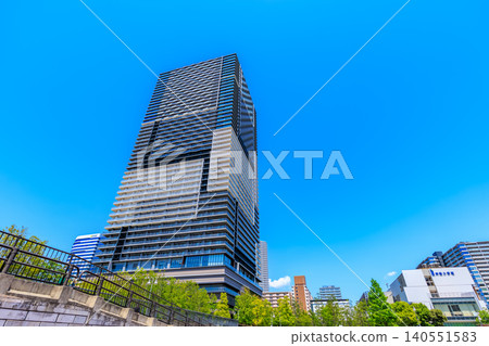 Urban landscape of Toyosu, Koto Ward, Tokyo: Brands Tower Toyosu Urban landscape of Toyosu, Koto Ward, Tokyo: Brands Tower Toyosu 140551583