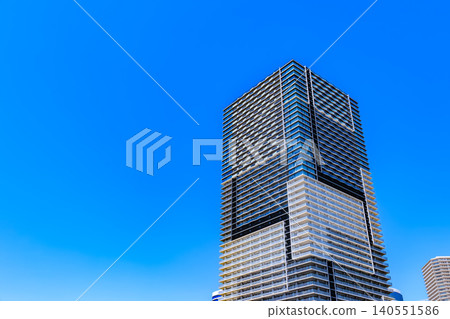 Urban landscape of Toyosu, Koto Ward, Tokyo: Brands Tower Toyosu Urban landscape of Toyosu, Koto Ward, Tokyo: Brands Tower Toyosu 140551586
