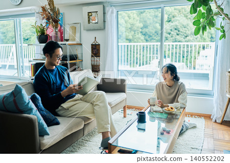 一對夫婦要交談 140552202