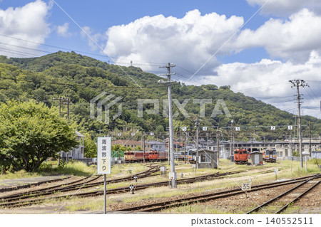 Tsuyama Station train depot Tsuyama Station train depot 140552511