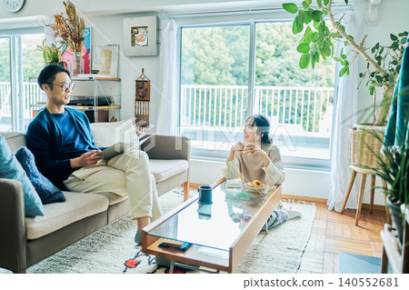 一對夫婦要交談 一對夫婦要交談 140552681