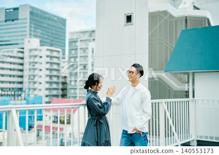 一對夫婦和他們的理想之家 一對夫婦和他們的理想之家 140553173