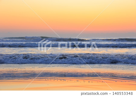 beautiful beach sunrise beautiful beach sunrise 140553348