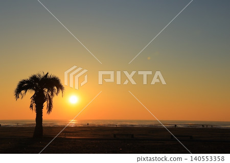 beautiful beach sunrise beautiful beach sunrise 140553358