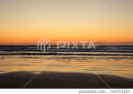 beautiful beach sunrise beautiful beach sunrise 140553363