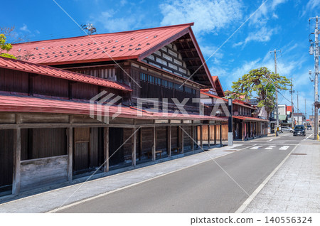 [黑石市中町古見世通] 古見世通保留了江戶時代的商賈宅邸，營造出迷人的氛圍。 140556324