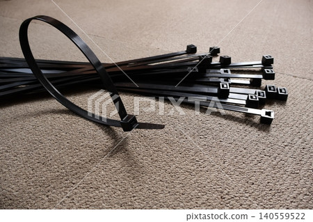 Black cable ties Black cable ties 140559522