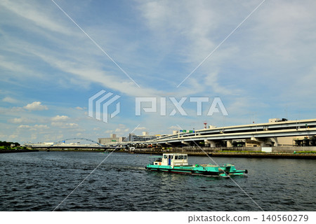 A view of the Suijin Ohashi Bridge over the Sumida River in Tokyo. A view of the Suijin Ohashi Bridge over the Sumida River in Tokyo. 140560279