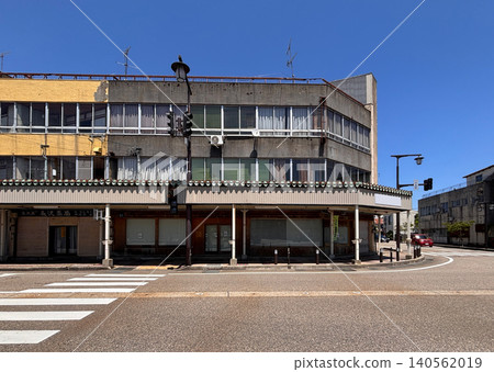 Chuo-machi Shopping Street Joint Building (Himi City, Toyama Prefecture) Chuo-machi Shopping Street Joint Building (Himi City, Toyama Prefecture) 140562019