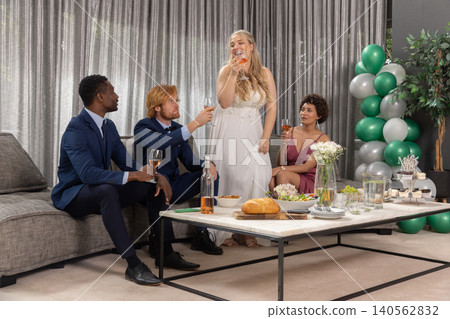 wedding, bride, reception 140562832