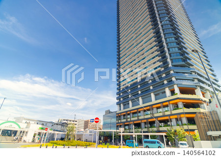 東京,JR埼京線十條站前,一棟高樓公寓。 東京,JR埼京線十條站前,一棟高樓公寓。 140564102