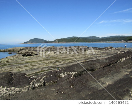 Oniki Coast, Amakusa City, Kumamoto Prefecture, boasts a beautiful expanse of ocean. Oniki Coast, Amakusa City, Kumamoto Prefecture, boasts a beautiful expanse of ocean. 140565421