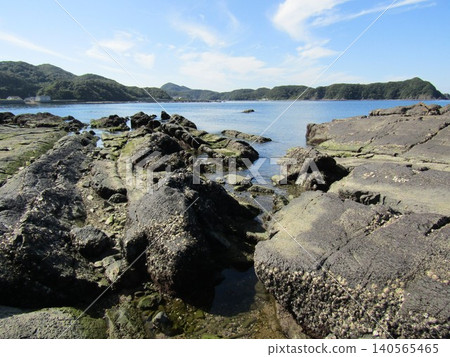 Oniki Coast, Amakusa City, Kumamoto Prefecture, boasts a beautiful expanse of ocean. Oniki Coast, Amakusa City, Kumamoto Prefecture, boasts a beautiful expanse of ocean. 140565465
