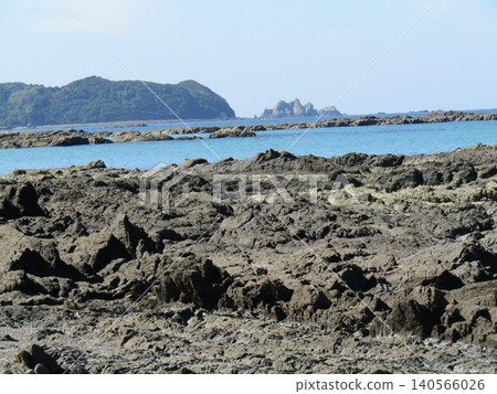 熊本縣天草市的茂頭海岸是NHK歷史劇《宮本武藏》的拍攝地,擁有美麗的海景。 熊本縣天草市的茂頭海岸是NHK歷史劇《宮本武藏》的拍攝地,擁有美麗的海景。 140566026