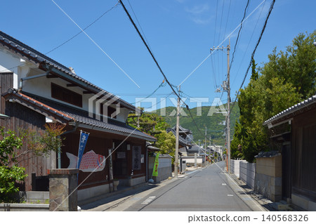 室住海正街。左邊是「光故鄉博物館」（山口縣光市）。 140568326