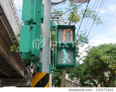 Pedestrian signal Pedestrian signal 140571063
