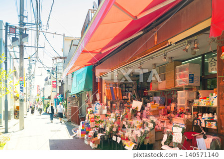 One of Tokyo's three major Ginza shopping streets: Sunamachi Ginza Shopping Street, exuding a nostalgic Showa-era atmosphere. One of Tokyo's three major Ginza shopping streets: Sunamachi Ginza Shopping Street, exuding a nostalgic Showa-era atmosphere. 140571140