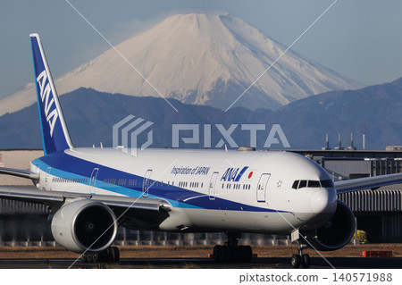 Mt. Fuji and Airplane Mt. Fuji and Airplane 140571988