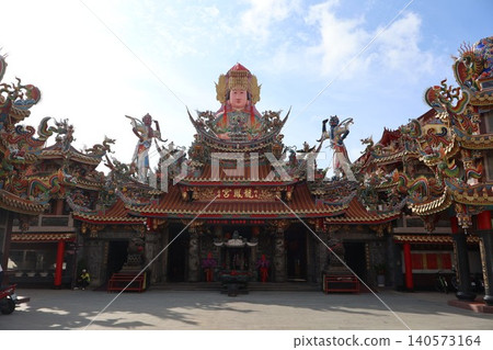 台灣竹南龍鳳寺巨型媽祖雕像 台灣竹南龍鳳寺巨型媽祖雕像 140573164